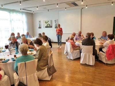 Es spricht Frau Tanja Launer, Vorsitzende der Gemeindevertretung.